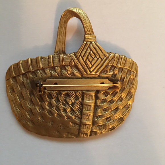 Pewter Basket Brooch by Danforth of Middlebury, Vermont, Pewterers - Picture 3 of 10